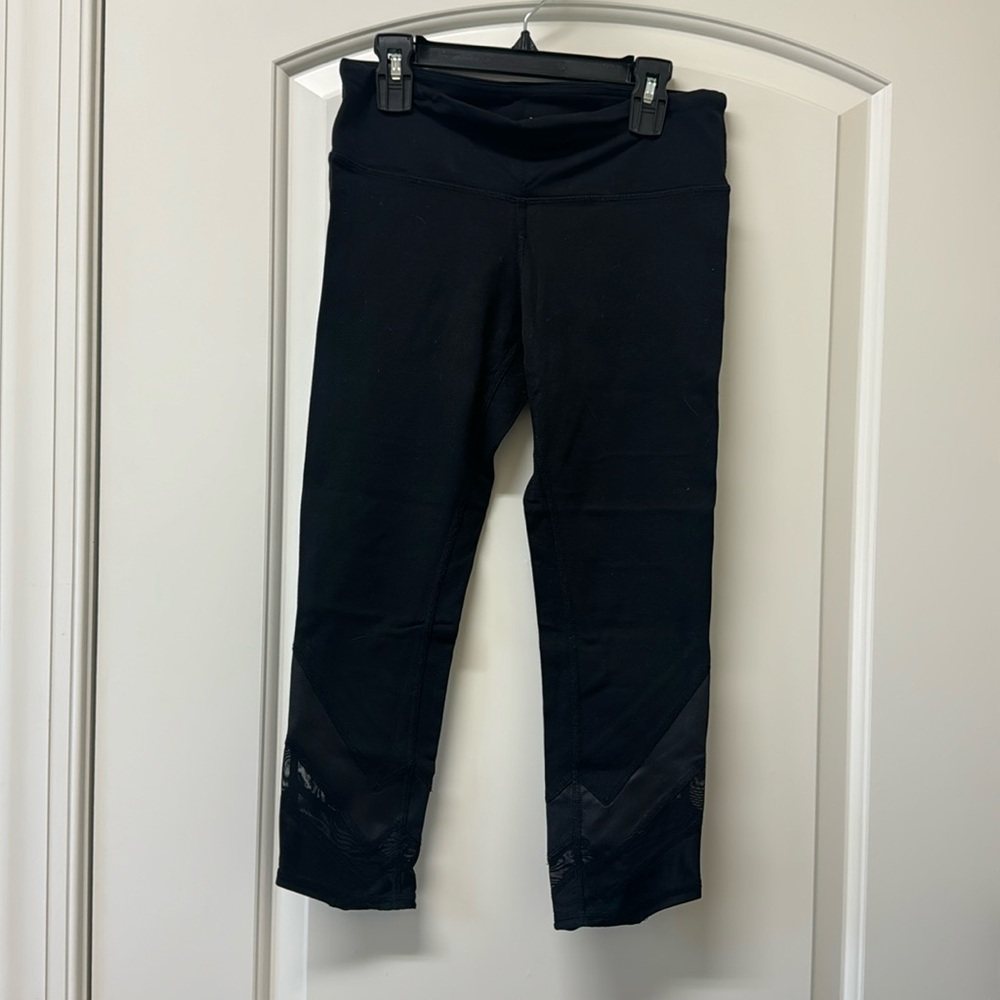 Alo Yoga black sheer chevron stripe crop leggings RN 87370 size small